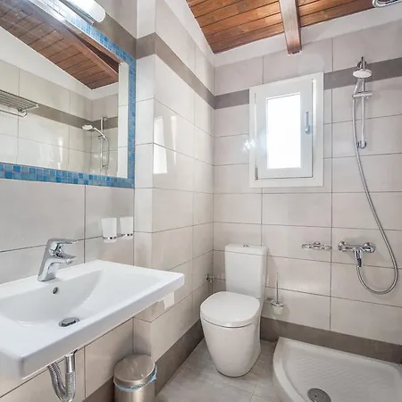 Dellis Kamena Vourla