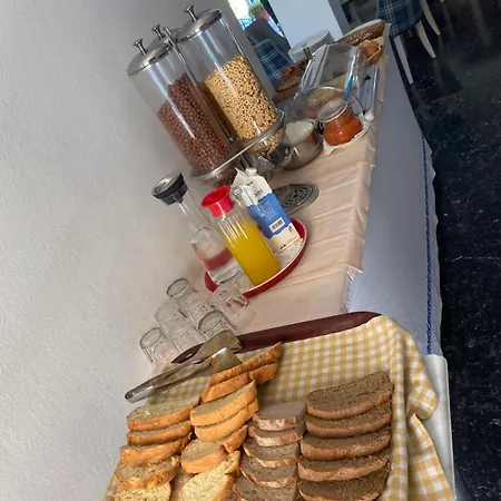 Hotell Dellis Kamena Vourla