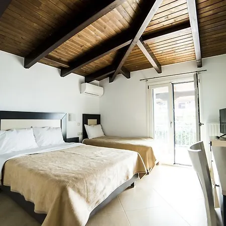 Dellis Kamena Vourla