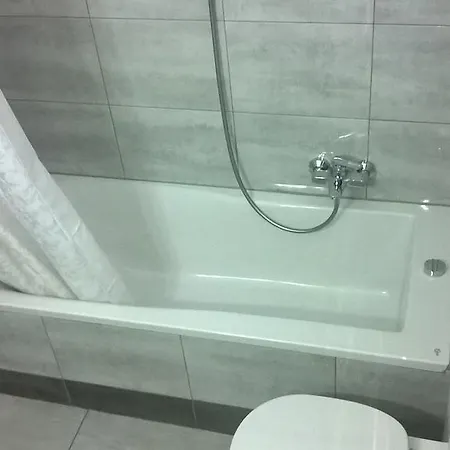 Dellis Kamena Vourla